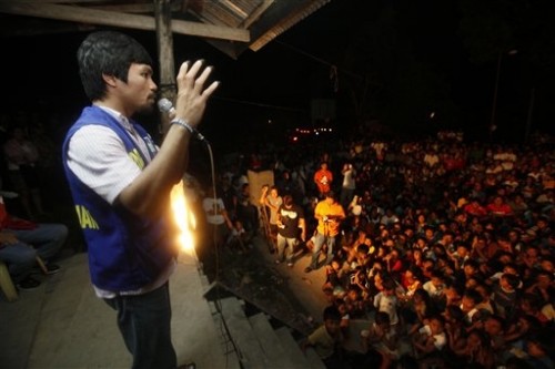 Manny-Pacquiao-campaigning